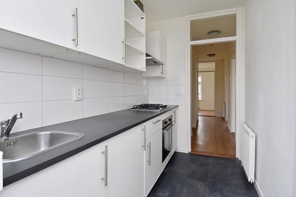 Medium property photo - Bennekomstraat 92, 2573 RH Den Haag